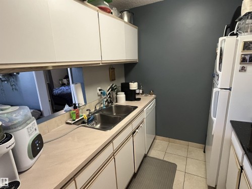 #205 5065 31 Av Nw, Edmonton, AB - Indoor
