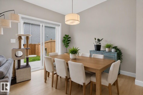 9412 Pear Crescent Sw, Edmonton, AB - Indoor Photo Showing Dining Room
