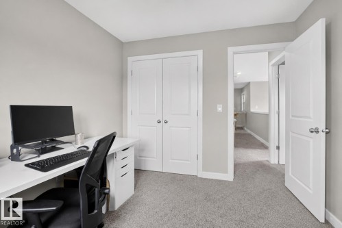 9412 Pear Crescent Sw, Edmonton, AB - Indoor Photo Showing Office