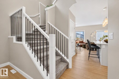 9412 Pear Crescent Sw, Edmonton, AB - Indoor Photo Showing Other Room