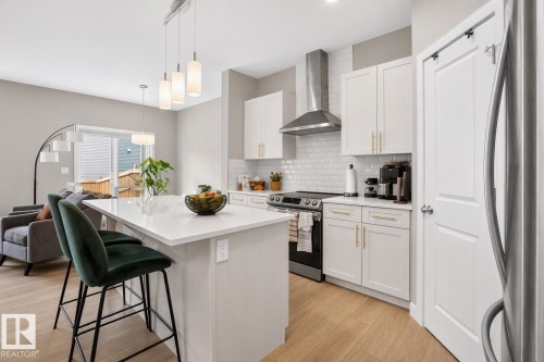 9412 Pear Crescent Sw, Edmonton, AB - Indoor Photo Showing Kitchen With Upgraded Kitchen
