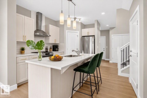 9412 Pear Crescent Sw, Edmonton, AB - Indoor Photo Showing Kitchen With Upgraded Kitchen