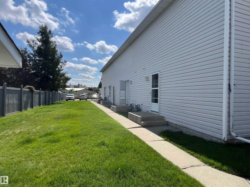 #A 17 Imperial Cr, Devon, AB - Outdoor