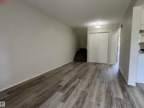 #A 17 Imperial Cr, Devon, AB - Indoor Photo Showing Other Room