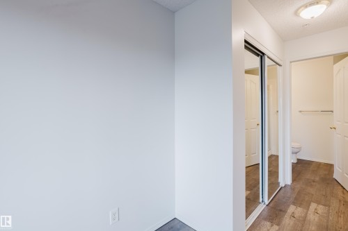 #324 2903 Rabbit Hill Rd Nw, Edmonton, AB - Indoor Photo Showing Other Room
