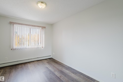 #324 2903 Rabbit Hill Rd Nw, Edmonton, AB - Indoor Photo Showing Other Room