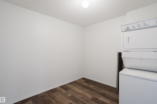 #324 2903 Rabbit Hill Rd Nw, Edmonton, AB - Indoor Photo Showing Laundry Room