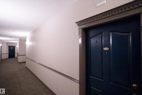 #324 2903 Rabbit Hill Rd Nw, Edmonton, AB - Indoor Photo Showing Other Room