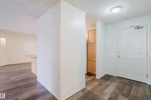 #324 2903 Rabbit Hill Rd Nw, Edmonton, AB - Indoor Photo Showing Other Room