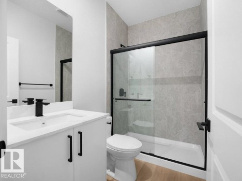 260 24 St Sw Sw, Edmonton, AB - Indoor Photo Showing Bathroom