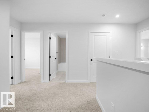 260 24 St Sw Sw, Edmonton, AB - Indoor Photo Showing Other Room