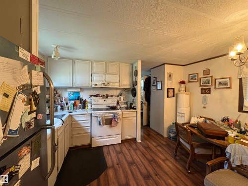 19302 Twp Rd 631B, Rural Thorhild County, AB - Indoor Photo Showing Kitchen