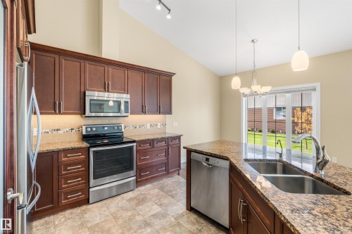 #214 50 Heatherglen Dr, Spruce Grove, AB - Indoor Photo Showing Kitchen With Stainless Steel Kitchen With Double Sink With Upgraded Kitchen