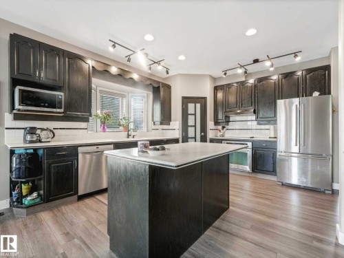 153 Kulawy Drive Nw, Edmonton, AB - Indoor Photo Showing Kitchen With Upgraded Kitchen