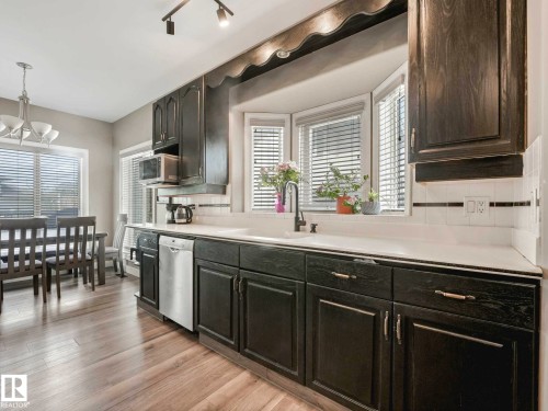 153 Kulawy Drive Nw, Edmonton, AB - Indoor Photo Showing Kitchen