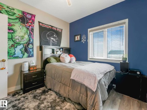 153 Kulawy Drive Nw, Edmonton, AB - Indoor Photo Showing Bedroom