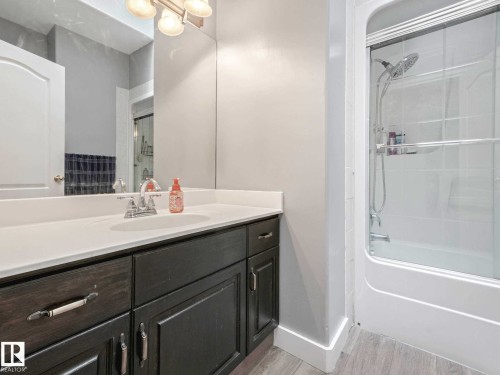 153 Kulawy Drive Nw, Edmonton, AB - Indoor Photo Showing Bathroom