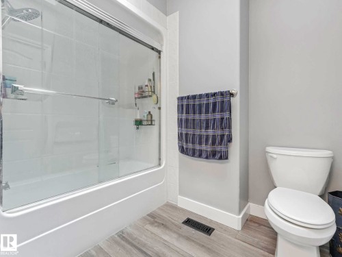 153 Kulawy Drive Nw, Edmonton, AB - Indoor Photo Showing Bathroom