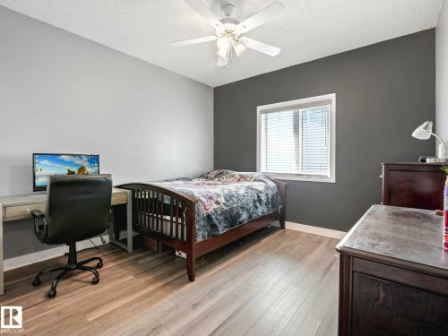 153 Kulawy Drive Nw, Edmonton, AB - Indoor Photo Showing Bedroom