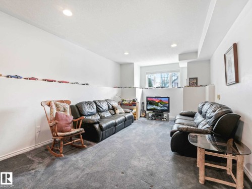 153 Kulawy Drive Nw, Edmonton, AB - Indoor