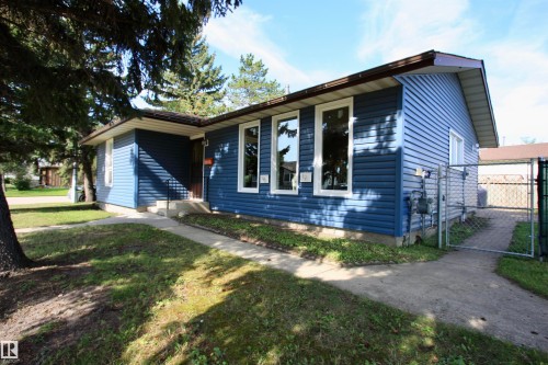 8912 99 Avenue   Morinville, AB T8R 1K4
