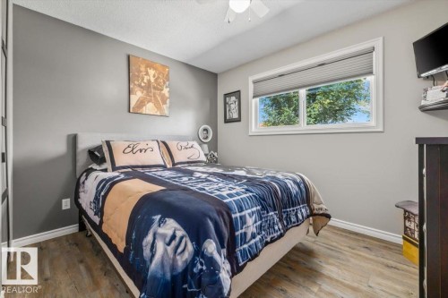 7408 133 Avenue Nw, Edmonton, AB - Indoor Photo Showing Bedroom