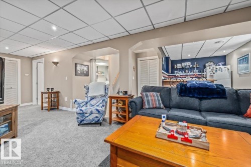 7408 133 Avenue Nw, Edmonton, AB - Indoor Photo Showing Living Room