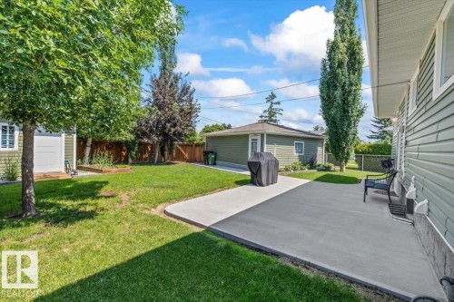 7408 133 Avenue Nw, Edmonton, AB - Outdoor