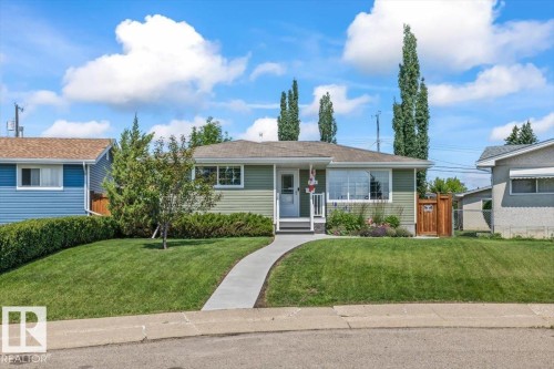 7408 133 Avenue Nw, Edmonton, AB - Outdoor With Facade