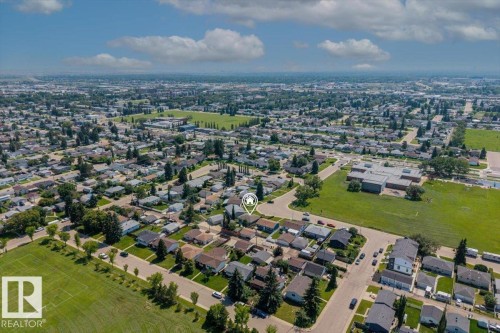 7408 133 Avenue Nw, Edmonton, AB - Outdoor With View
