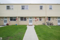 31 Royal Road NW  Edmonton, AB T6J 2E7