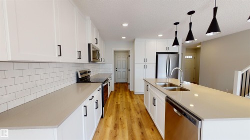 16 Nectar Wynd, St. Albert, AB - Indoor Photo Showing Kitchen With Double Sink With Upgraded Kitchen