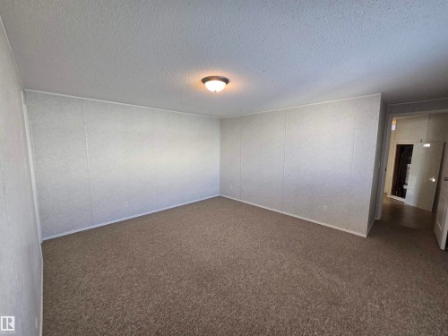 1133 Aspen Drive, Leduc, AB - Indoor Photo Showing Other Room