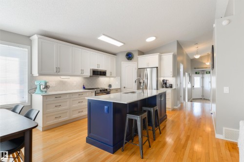 1 LEYLAND Close   Spruce Grove, AB T7X 4P1