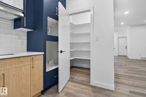 13 Enns Crest, Fort Saskatchewan, AB - Indoor