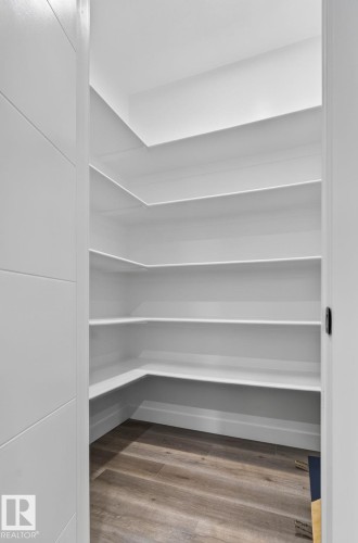 13 Enns Crest, Fort Saskatchewan, AB - Indoor With Storage