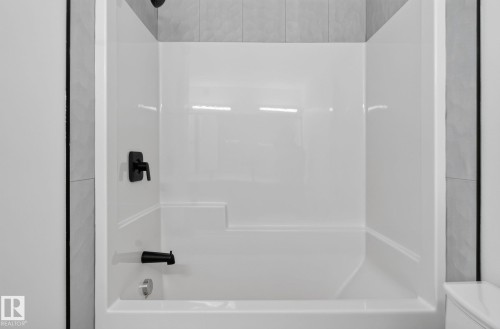 13 Enns Crest, Fort Saskatchewan, AB - Indoor Photo Showing Bathroom