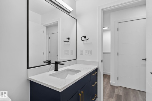13 Enns Crest, Fort Saskatchewan, AB - Indoor