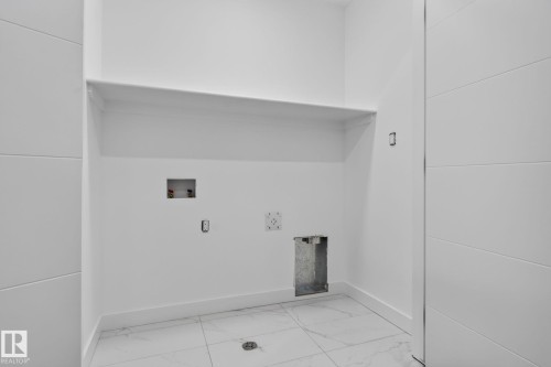 13 Enns Crest, Fort Saskatchewan, AB - Indoor