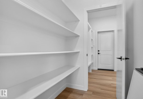 49 Elliott Wynd, Fort Saskatchewan, AB - Indoor With Storage
