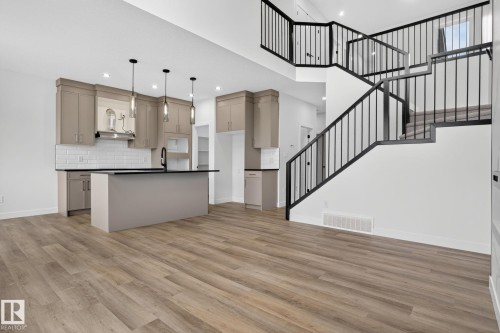 49 Elliott Wynd, Fort Saskatchewan, AB - Indoor Photo Showing Kitchen