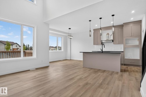 49 Elliott Wynd, Fort Saskatchewan, AB - Indoor Photo Showing Kitchen