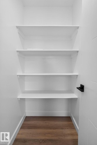 49 Elliott Wynd, Fort Saskatchewan, AB - Indoor With Storage