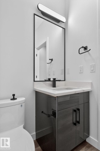 45 Elliott Wynd, Fort Saskatchewan, AB - Indoor Photo Showing Bathroom