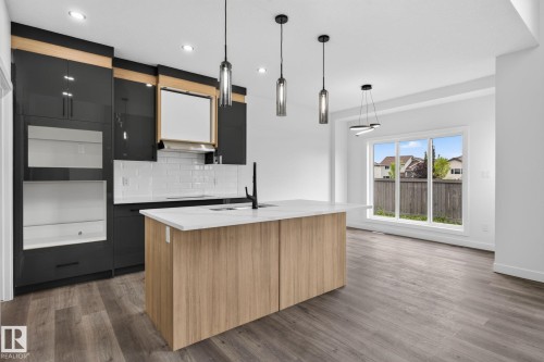 45 Elliott Wynd, Fort Saskatchewan, AB - Indoor Photo Showing Kitchen