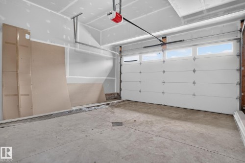 45 Elliott Wynd, Fort Saskatchewan, AB - Indoor Photo Showing Garage
