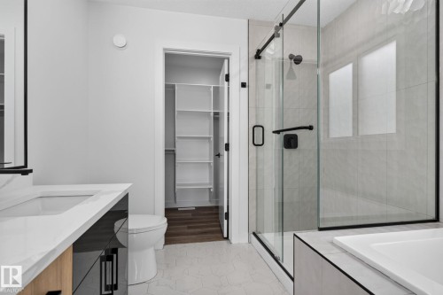 45 Elliott Wynd, Fort Saskatchewan, AB - Indoor Photo Showing Bathroom
