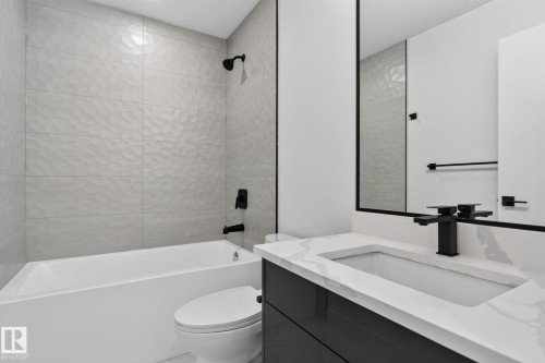 45 Elliott Wynd, Fort Saskatchewan, AB - Indoor Photo Showing Bathroom