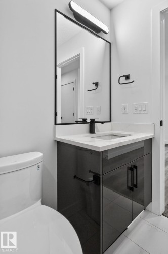 45 Elliott Wynd, Fort Saskatchewan, AB - Indoor Photo Showing Bathroom