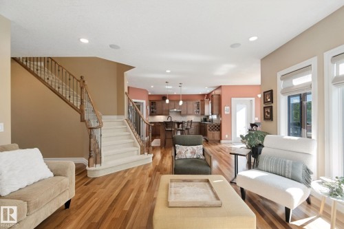 18 Embassy Place, St. Albert, AB - Indoor Photo Showing Living Room